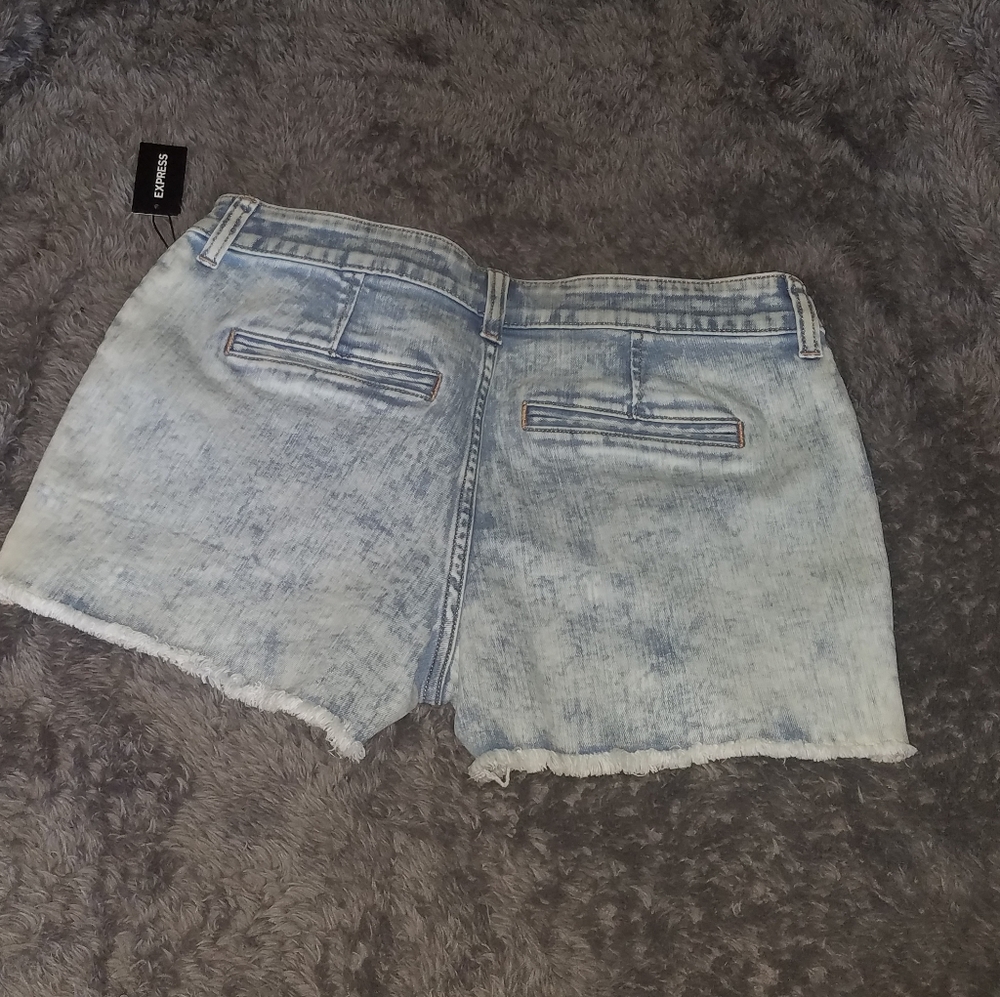 Shorts - Picture 2 of 2
